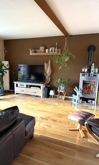 Wohnzimmer mit Kamin